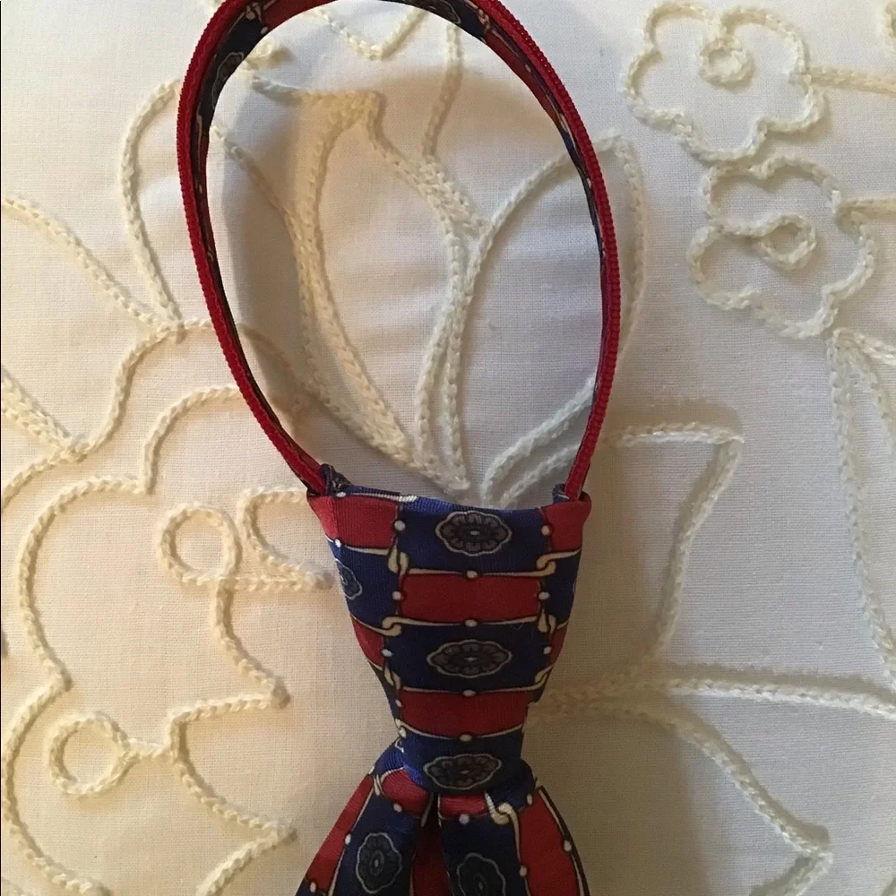 Men’s red zip tie Hanover made in the USA